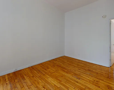 334 East 93rd Street - Photo Thumbnail 4