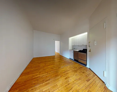 334 East 93rd Street - Photo Thumbnail 1