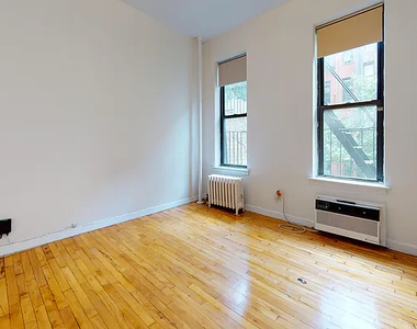 334 East 93rd Street - Photo Thumbnail 2