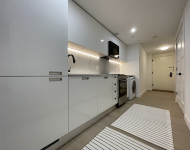 623 Avenue H - Photo Thumbnail 2