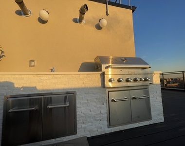 623 Avenue H - Photo Thumbnail 8