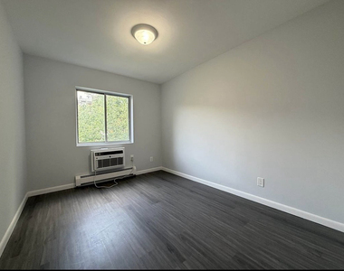 1121 East 73rd Street - Photo Thumbnail 13