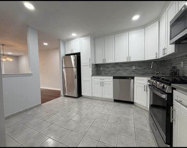 1121 East 73rd Street - Photo Thumbnail 9