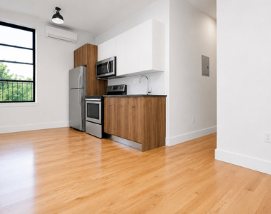 483 Evergreen Avenue - Photo Thumbnail 2