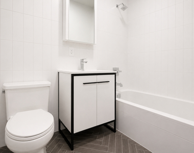 483 Evergreen Avenue - Photo Thumbnail 9