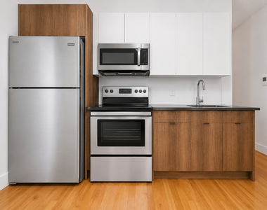 483 Evergreen Avenue - Photo Thumbnail 2