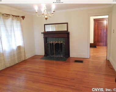 210 Lincoln Park Drive - Photo Thumbnail 8