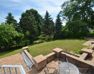210 Lincoln Park Drive - Photo Thumbnail 32