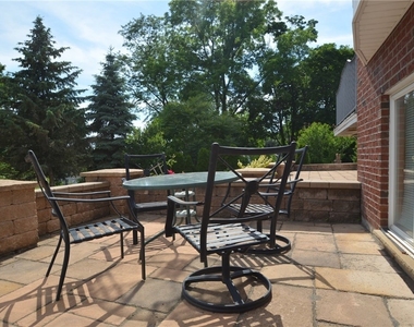 210 Lincoln Park Drive - Photo Thumbnail 34