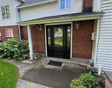 210 Lincoln Park Drive - Photo Thumbnail 2