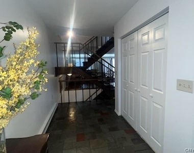 1225 James Street - Photo Thumbnail 4