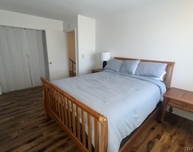 1225 James Street - Photo Thumbnail 13