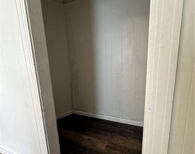 113 E Brighton Avenue - Photo Thumbnail 12