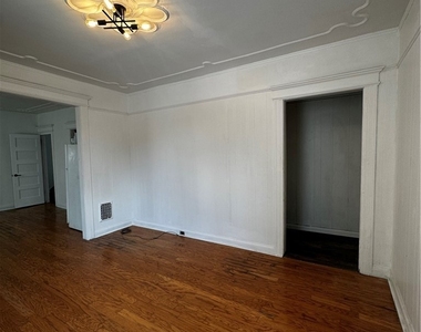 113 E Brighton Avenue - Photo Thumbnail 2