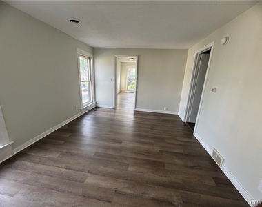 604 Court Street - Photo Thumbnail 29