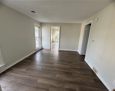 604 Court Street - Photo Thumbnail 28