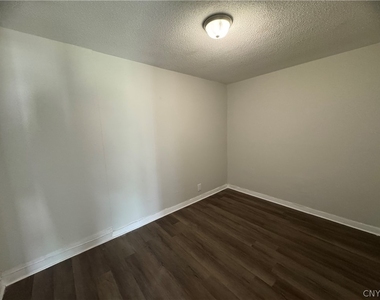 604 Court Street - Photo Thumbnail 11
