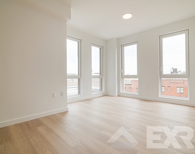 100 Lenox Road - Photo Thumbnail 2