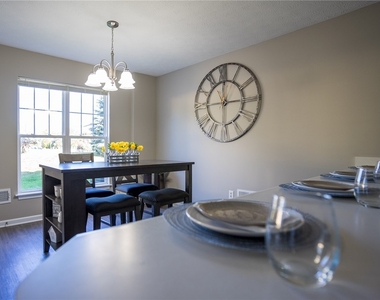 744 Royal Sunset Drive - Photo Thumbnail 4