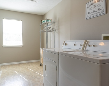 744 Royal Sunset Drive - Photo Thumbnail 16