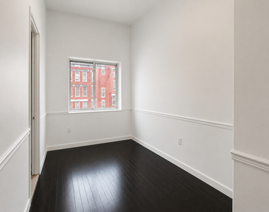 438 Wilson Avenue - Photo Thumbnail 4