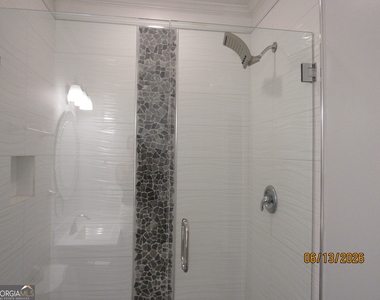 115 Sutton Court - Photo Thumbnail 16