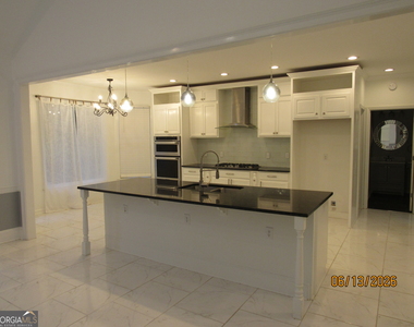 115 Sutton Court - Photo Thumbnail 10