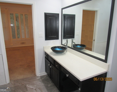 115 Sutton Court - Photo Thumbnail 21
