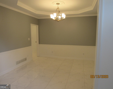 115 Sutton Court - Photo Thumbnail 4