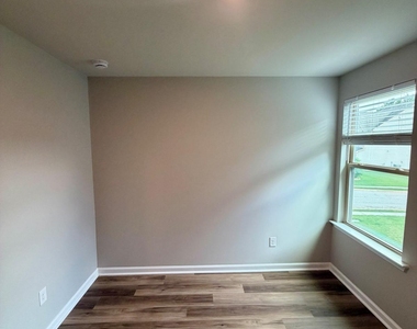 3128 Baylor Circle - Photo Thumbnail 20