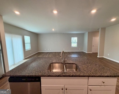 3128 Baylor Circle - Photo Thumbnail 6