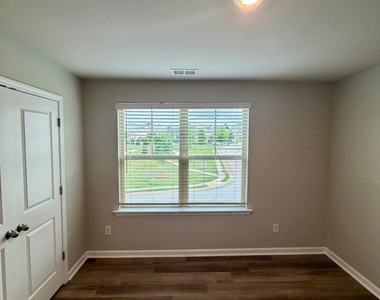 3128 Baylor Circle - Photo Thumbnail 17
