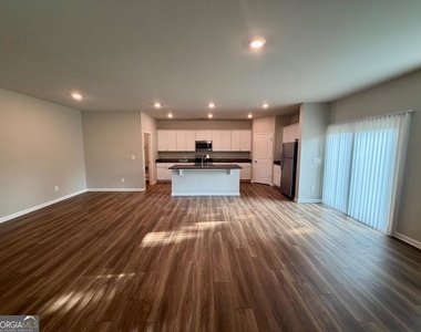 3128 Baylor Circle - Photo Thumbnail 4