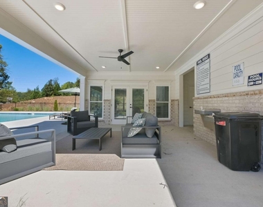 4100 Denton Drive - Photo Thumbnail 24