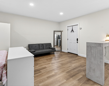 11525 Matthews Trail - Photo Thumbnail 25