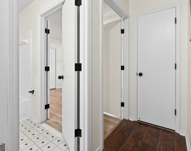 11525 Matthews Trail - Photo Thumbnail 16
