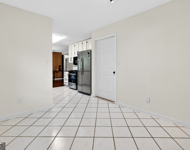 11525 Matthews Trail - Photo Thumbnail 10