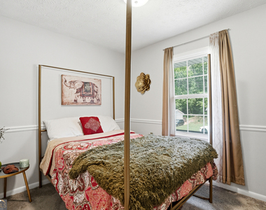 405 King Arthur Court - Photo Thumbnail 5
