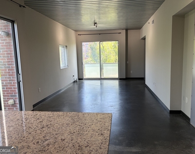 620 Glen Iris Ne - Photo Thumbnail 14