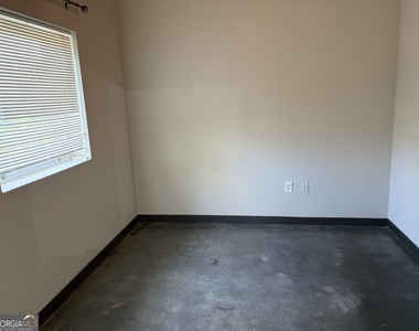 620 Glen Iris Ne - Photo Thumbnail 16