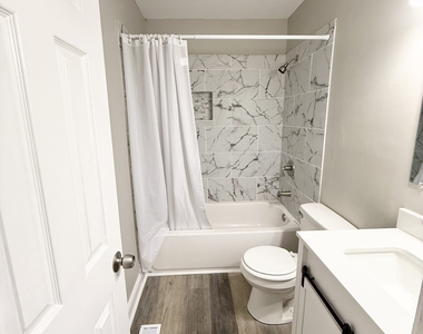 207 Custer Circle - Photo Thumbnail 13
