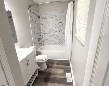 207 Custer Circle - Photo Thumbnail 9