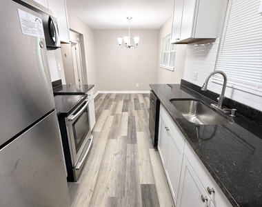 207 Custer Circle - Photo Thumbnail 7