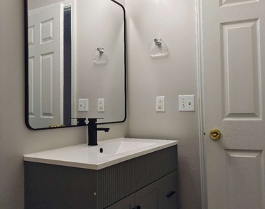 306 Mount Vernon Drive - Photo Thumbnail 14