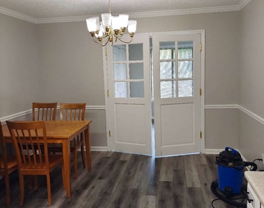 306 Mount Vernon Drive - Photo Thumbnail 7
