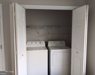 306 Mount Vernon Drive - Photo Thumbnail 10