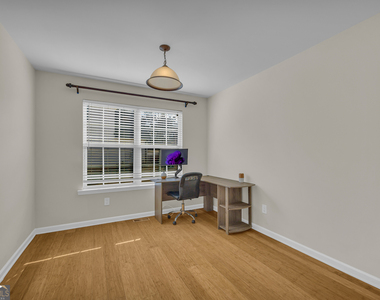 494 Bishop Court - Photo Thumbnail 9