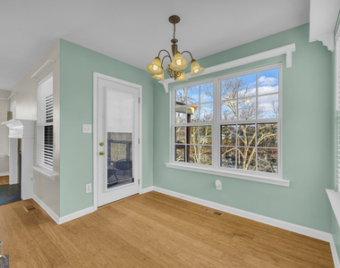 494 Bishop Court - Photo Thumbnail 6