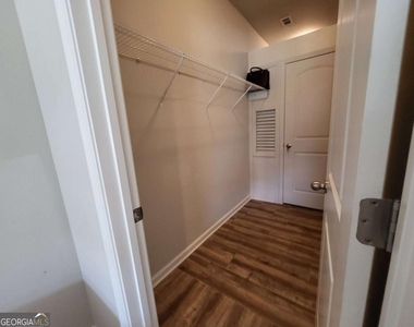 5414 Town Square Way - Photo Thumbnail 6