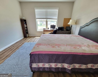 5414 Town Square Way - Photo Thumbnail 4